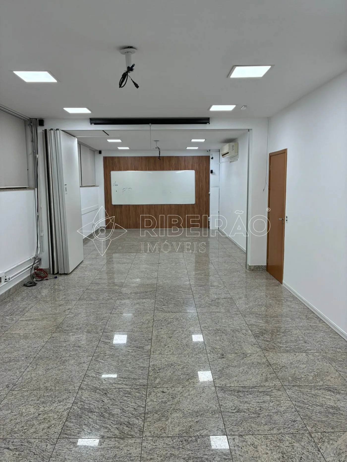 Alugar Comercial / Pr&eacute;dio em Ribeir&atilde;o Preto R$ 65.000,00 - Foto 6