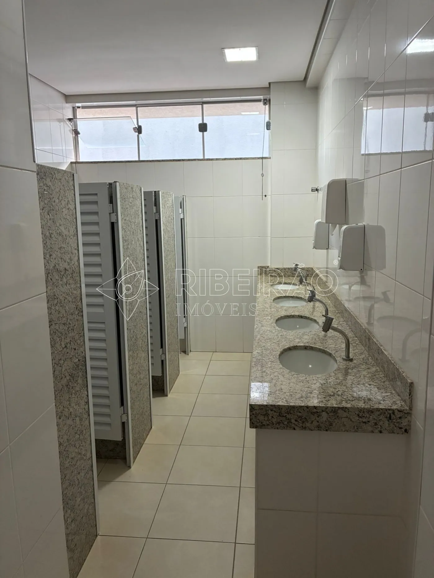 Alugar Comercial / Pr&eacute;dio em Ribeir&atilde;o Preto R$ 65.000,00 - Foto 18