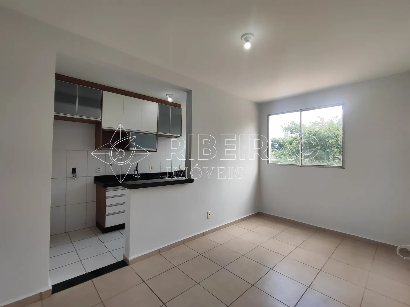 Alugar Apartamento / Padr&atilde;o em Ribeir&atilde;o Preto R$ 1.300,00 - Foto 1