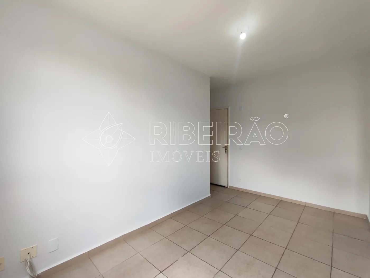 Alugar Apartamento / Padr&atilde;o em Ribeir&atilde;o Preto R$ 1.300,00 - Foto 4