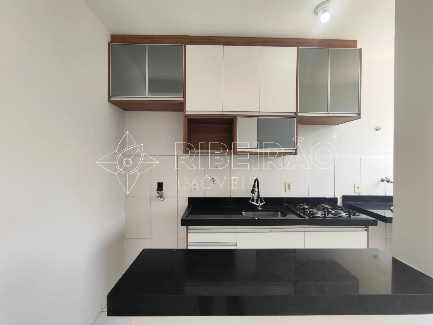 Alugar Apartamento / Padr&atilde;o em Ribeir&atilde;o Preto R$ 1.300,00 - Foto 7