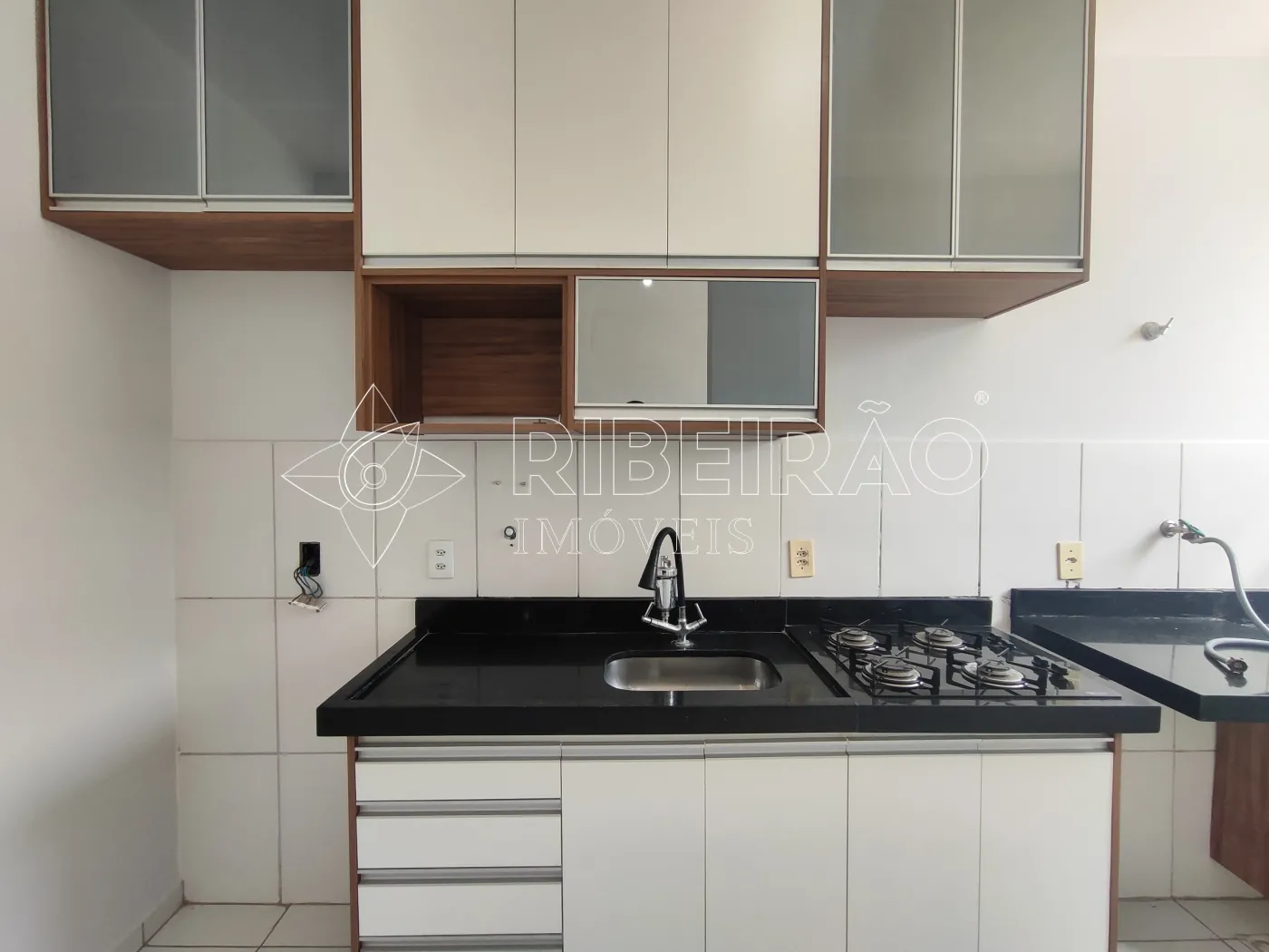 Alugar Apartamento / Padr&atilde;o em Ribeir&atilde;o Preto R$ 1.300,00 - Foto 8