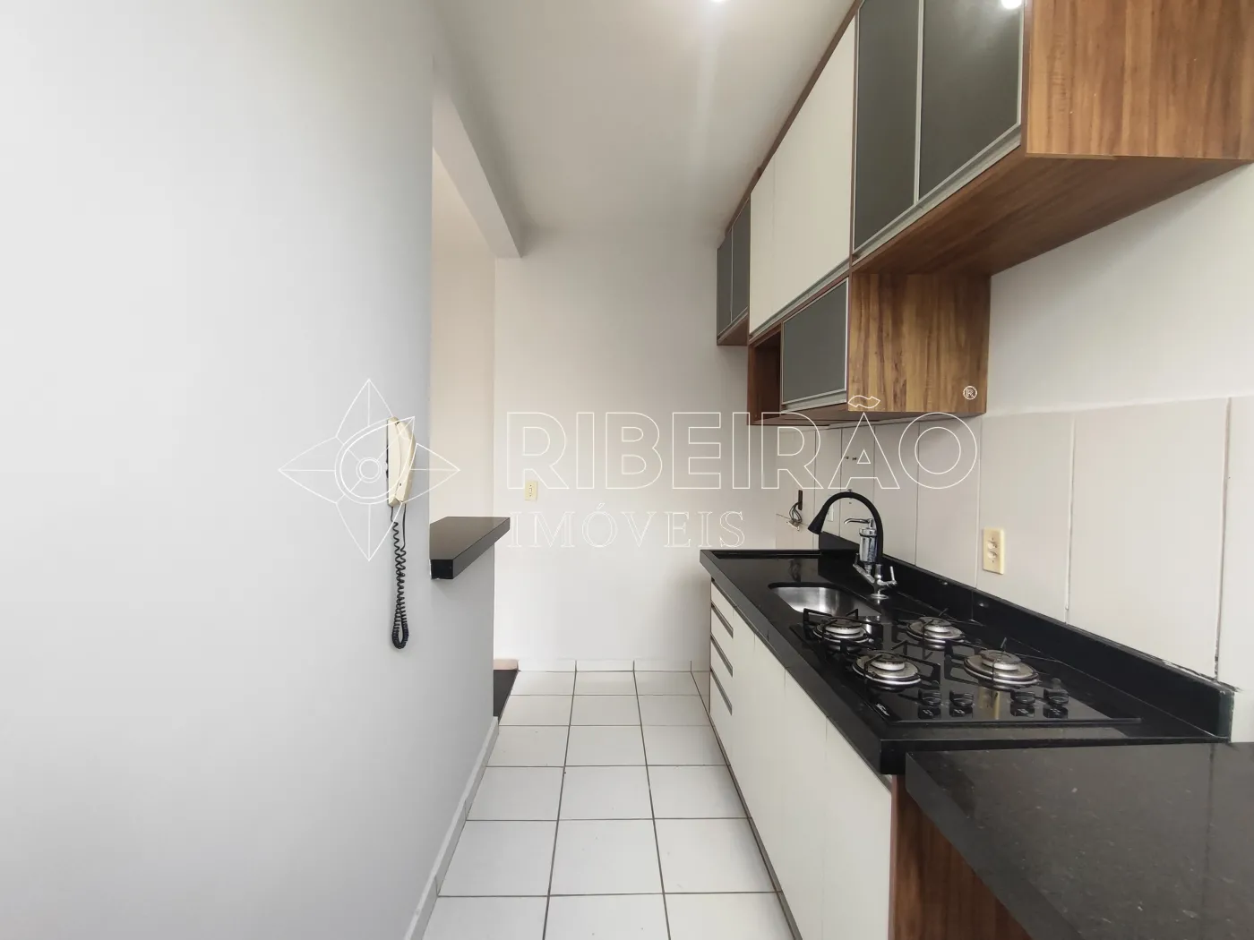 Alugar Apartamento / Padr&atilde;o em Ribeir&atilde;o Preto R$ 1.300,00 - Foto 13