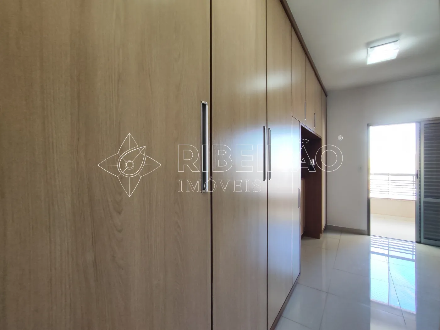 Alugar Apartamento / Padr&atilde;o em Ribeir&atilde;o Preto R$ 4.000,00 - Foto 16