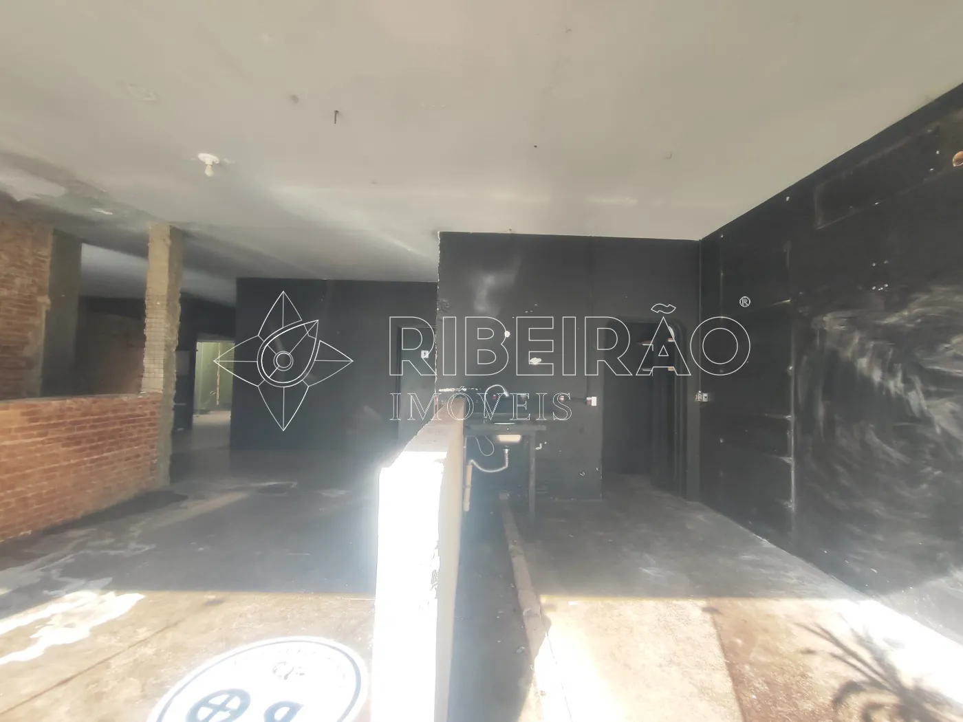 Alugar Comercial / Sal&atilde;o em Ribeir&atilde;o Preto R$ 18.000,00 - Foto 2
