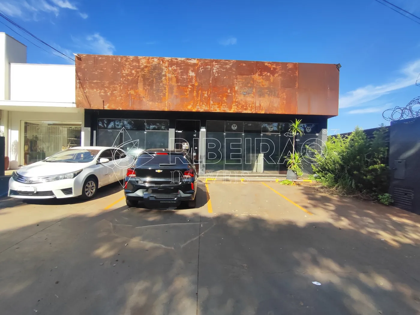 Alugar Comercial / Sal&atilde;o em Ribeir&atilde;o Preto R$ 18.000,00 - Foto 1