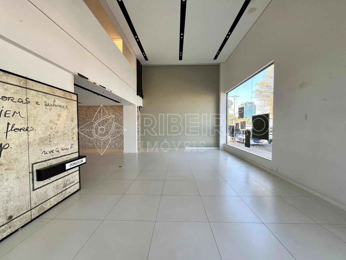 Alugar Comercial / Pr&eacute;dio em Ribeir&atilde;o Preto R$ 45.000,00 - Foto 1