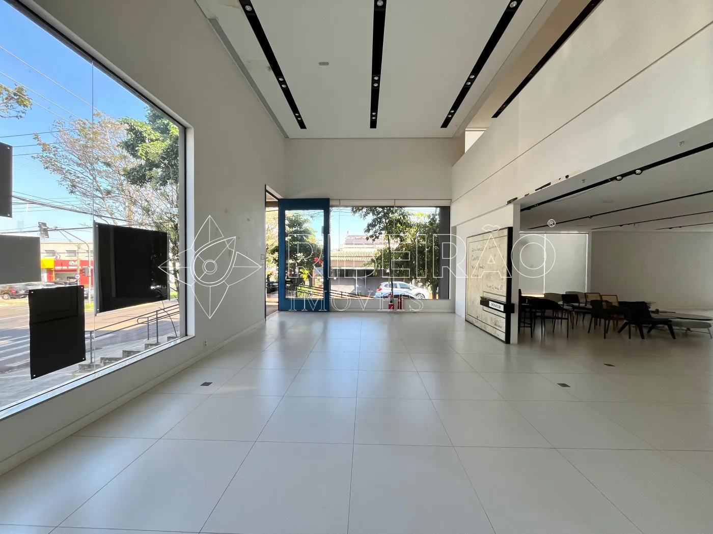 Alugar Comercial / Pr&eacute;dio em Ribeir&atilde;o Preto R$ 45.000,00 - Foto 2