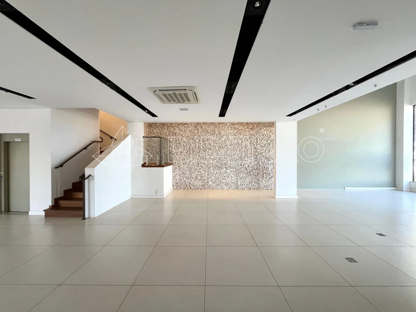 Alugar Comercial / Pr&eacute;dio em Ribeir&atilde;o Preto R$ 45.000,00 - Foto 5