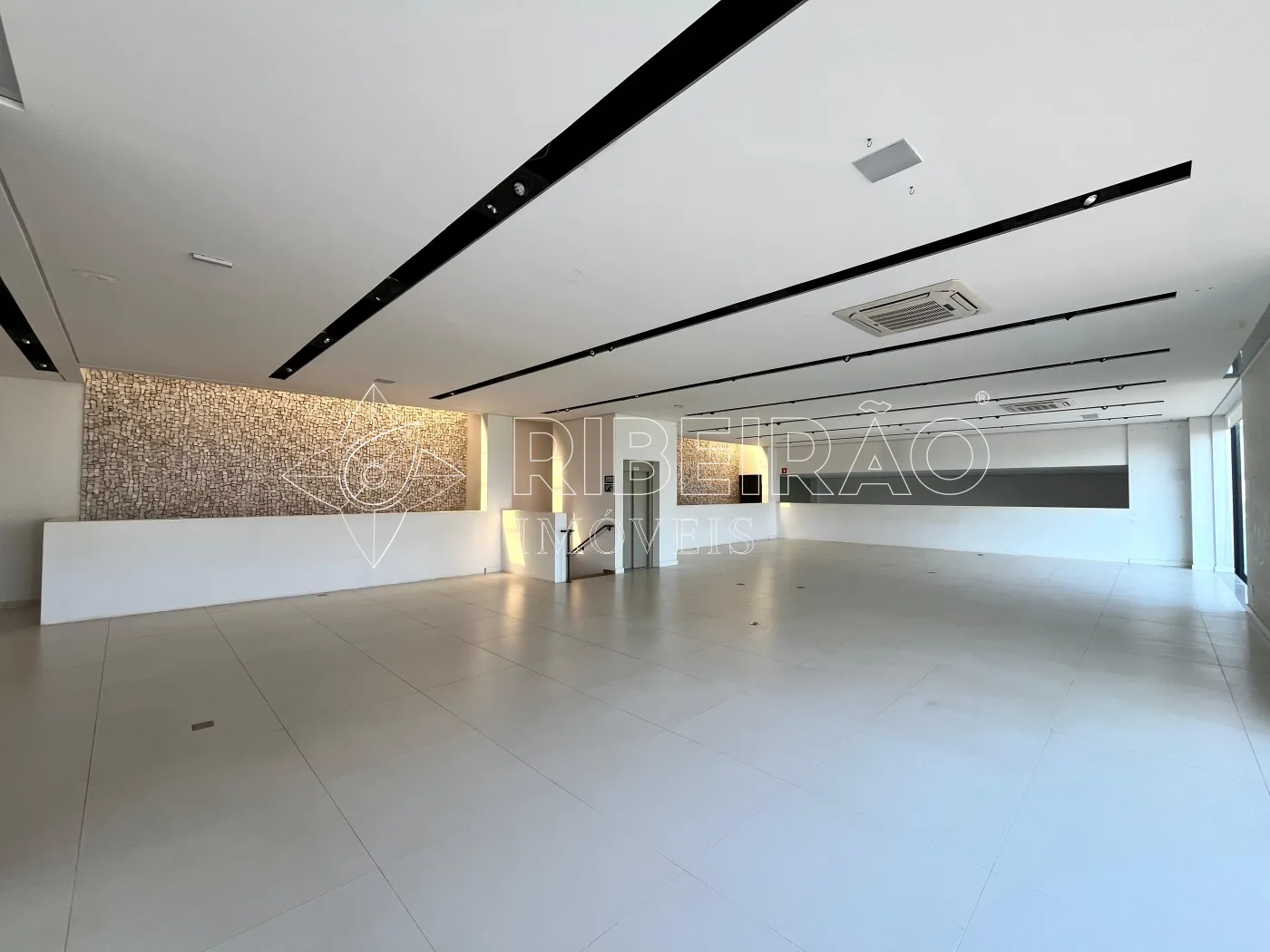 Alugar Comercial / Pr&eacute;dio em Ribeir&atilde;o Preto R$ 45.000,00 - Foto 18