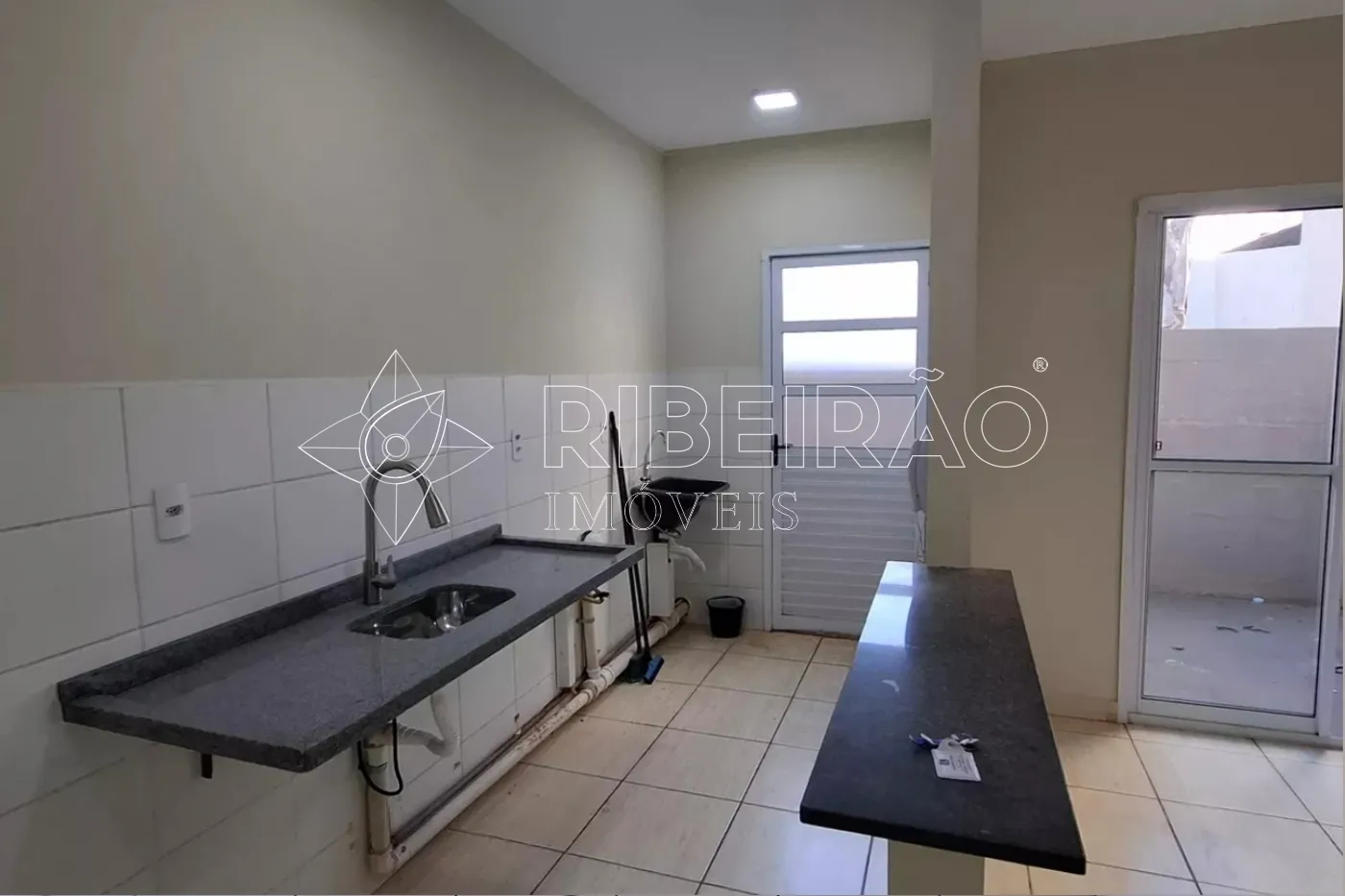 Comprar Apartamento / Padr&atilde;o em Ribeir&atilde;o Preto R$ 230.000,00 - Foto 2