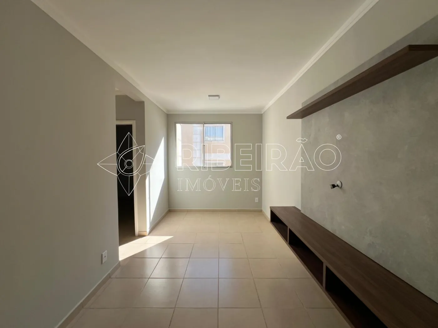Alugar Apartamento / Padr&atilde;o em Ribeir&atilde;o Preto R$ 1.500,00 - Foto 2