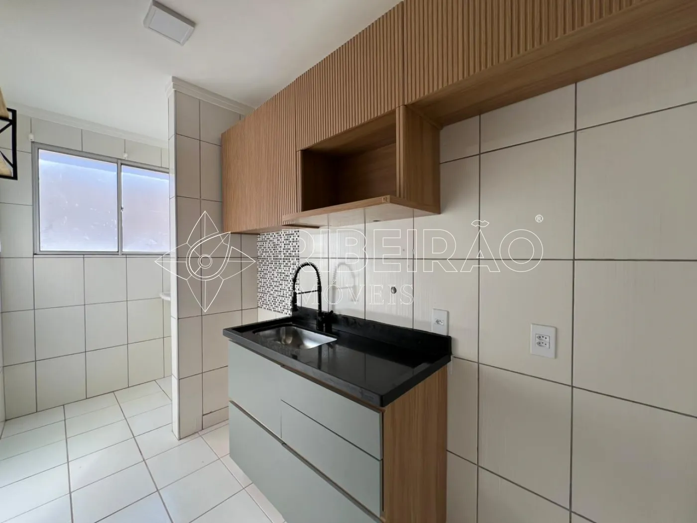 Alugar Apartamento / Padr&atilde;o em Ribeir&atilde;o Preto R$ 1.500,00 - Foto 3