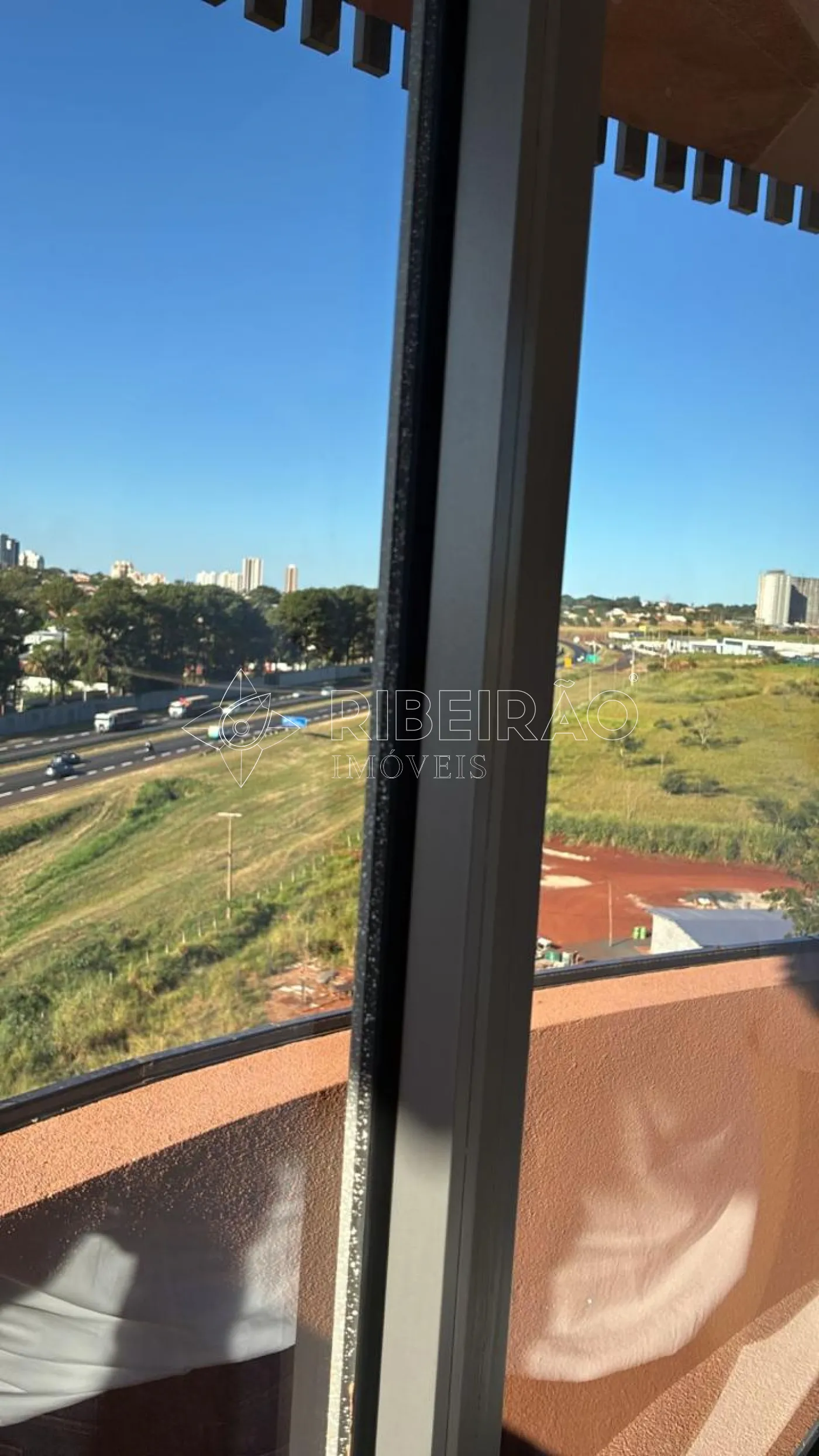 Alugar Comercial / Sala em Ribeir&atilde;o Preto R$ 3.500,00 - Foto 8