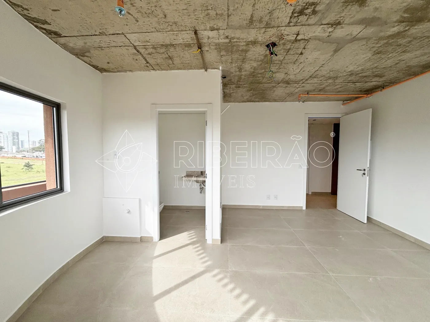 Alugar Comercial / Sala em Ribeir&atilde;o Preto R$ 3.500,00 - Foto 5