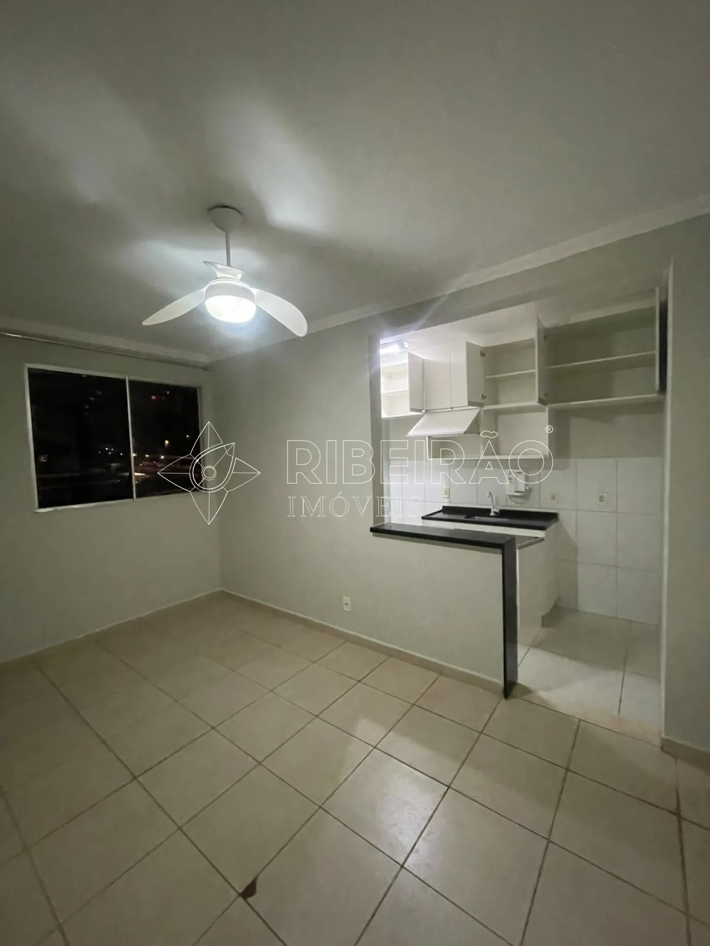 Alugar Apartamento / Padr&atilde;o em Ribeir&atilde;o Preto R$ 1.800,00 - Foto 1