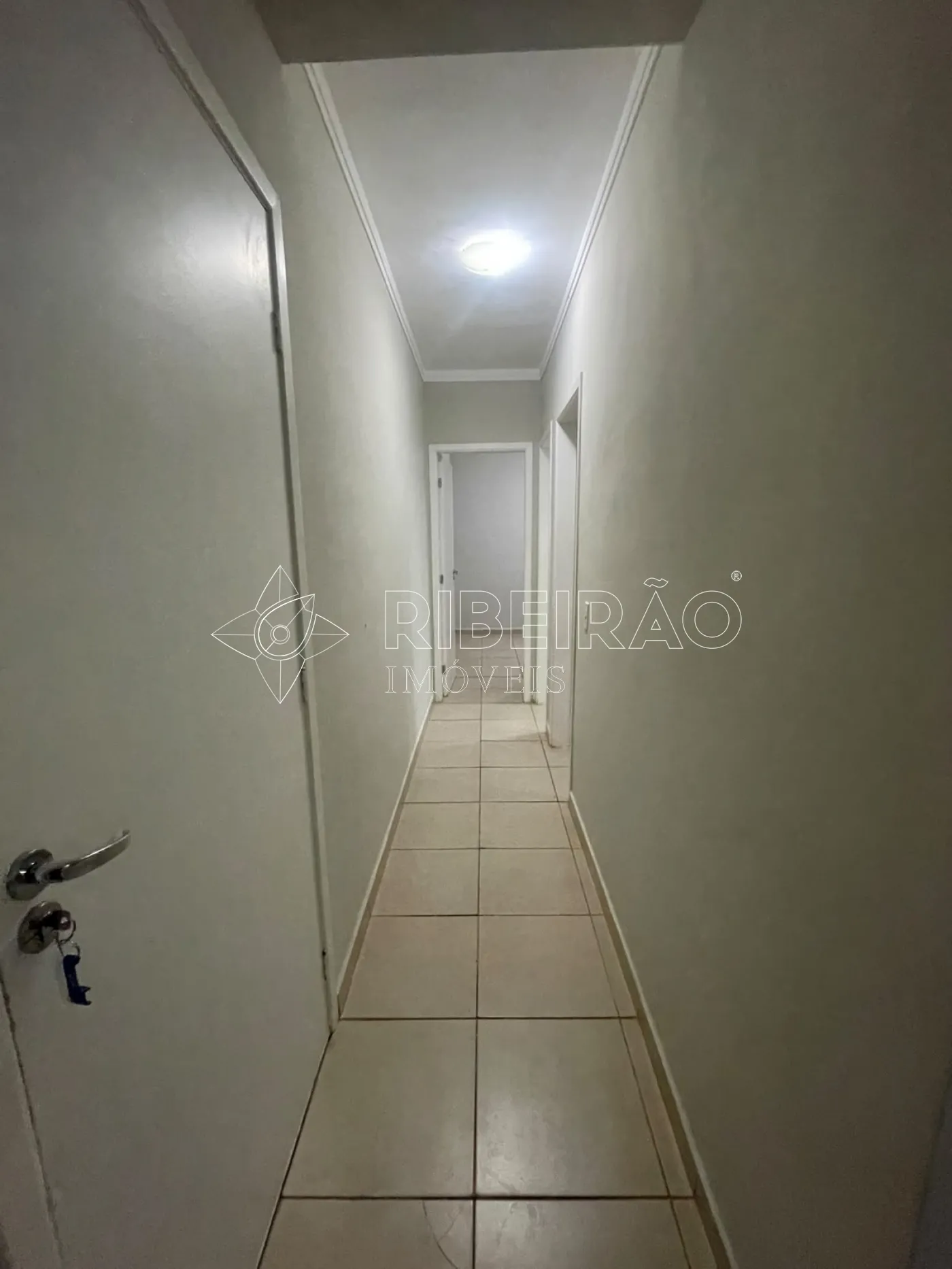 Alugar Apartamento / Padr&atilde;o em Ribeir&atilde;o Preto R$ 1.800,00 - Foto 4