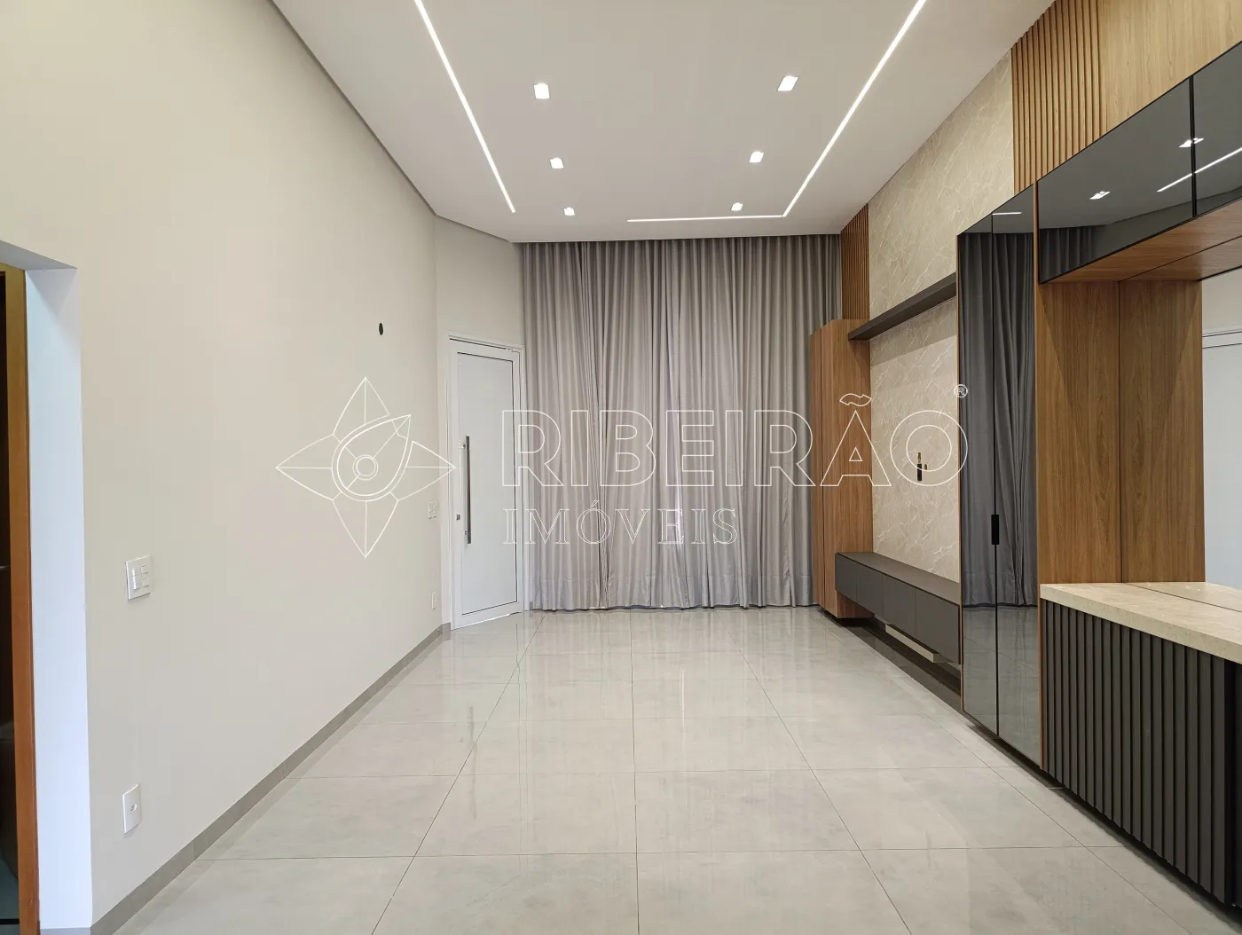 Alugar Casa / Condom&iacute;nio em Ribeir&atilde;o Preto R$ 8.500,00 - Foto 2