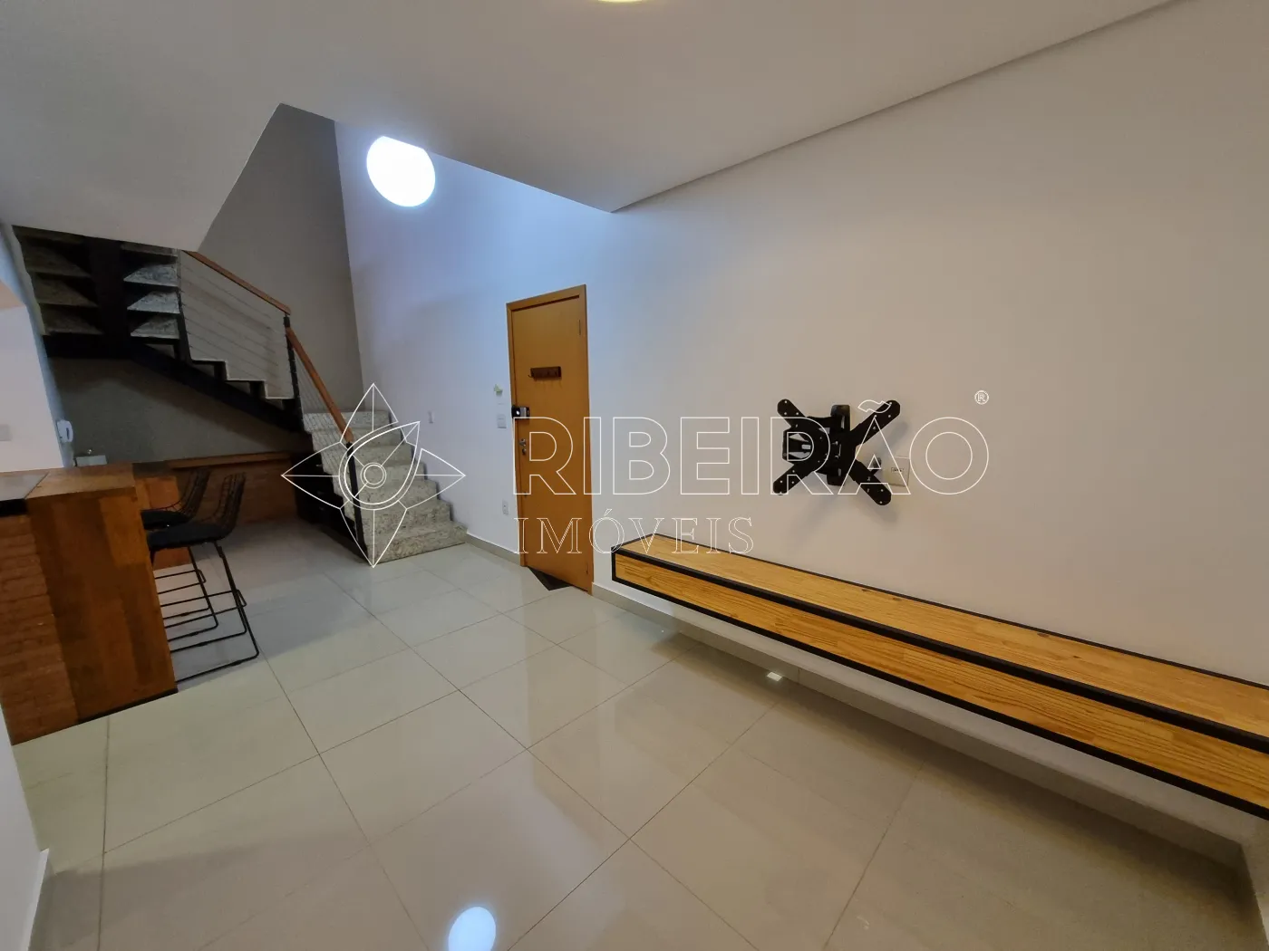Alugar Apartamento / Padr&atilde;o em Ribeir&atilde;o Preto R$ 3.700,00 - Foto 2