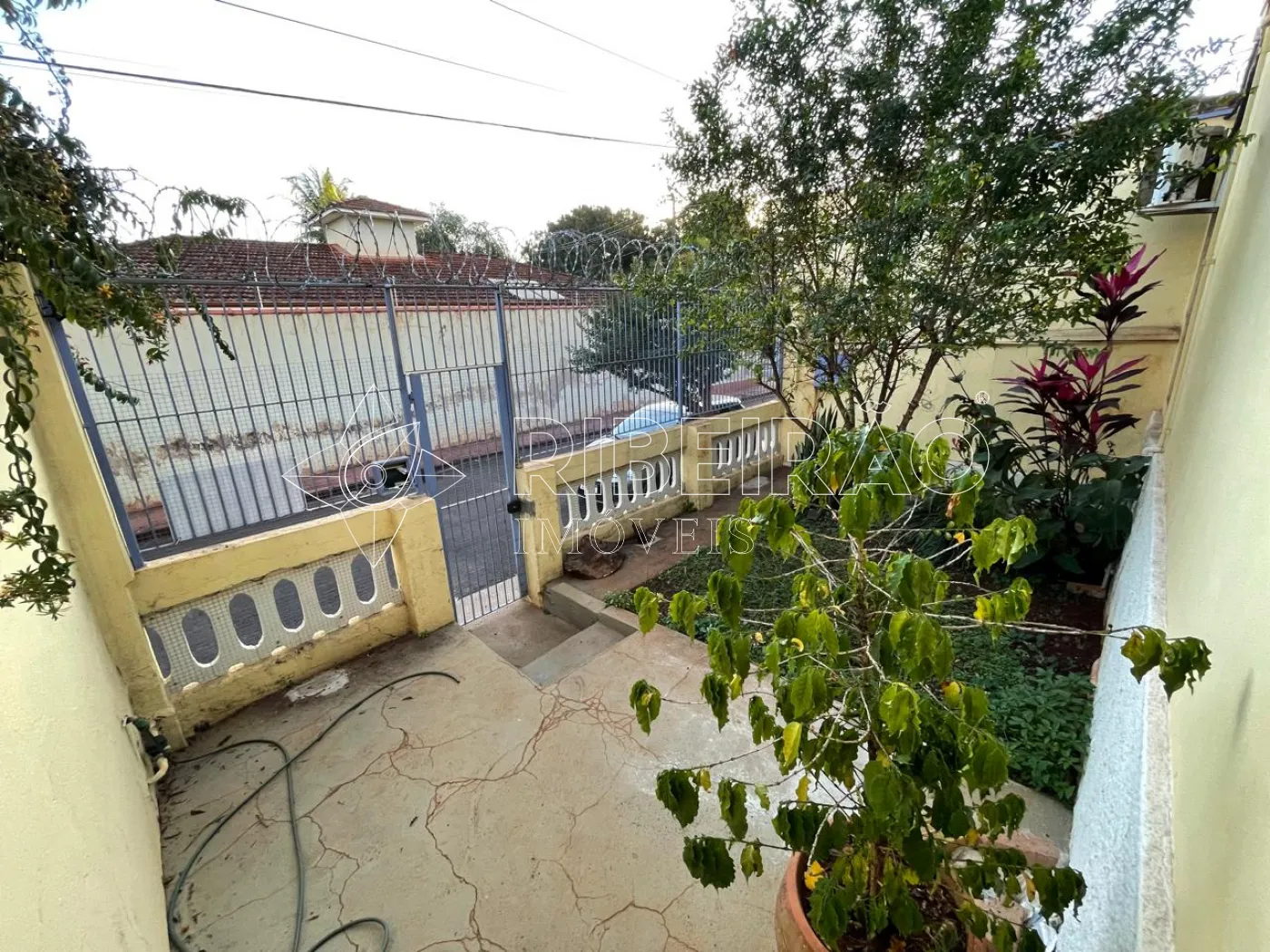 Comprar Casa / Casa em Ribeir&atilde;o Preto R$ 299.000,00 - Foto 1