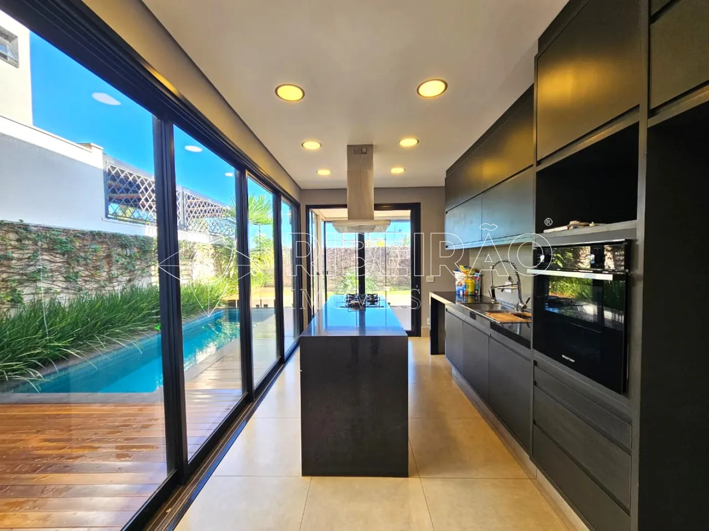 Alugar Casa / Condom&iacute;nio em Ribeir&atilde;o Preto R$ 8.000,00 - Foto 1