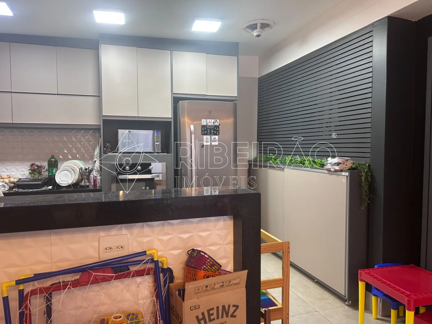 Alugar Apartamento / Padr&atilde;o em Ribeir&atilde;o Preto R$ 2.450,00 - Foto 2