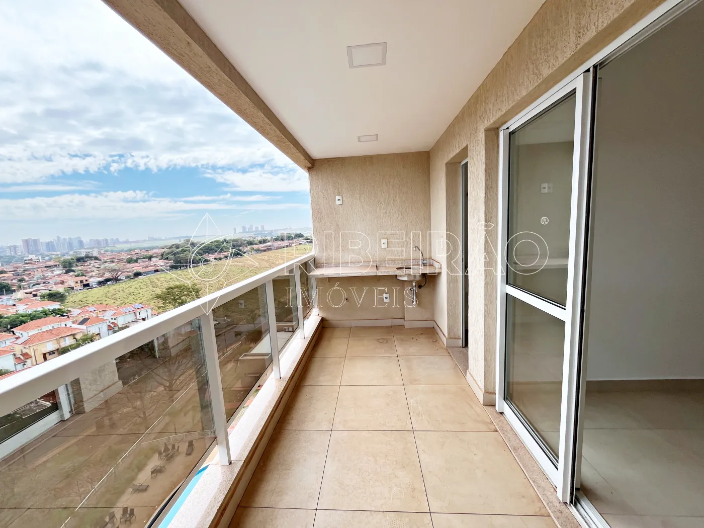 Alugar Apartamento / Padr&atilde;o em Ribeir&atilde;o Preto R$ 2.800,00 - Foto 6