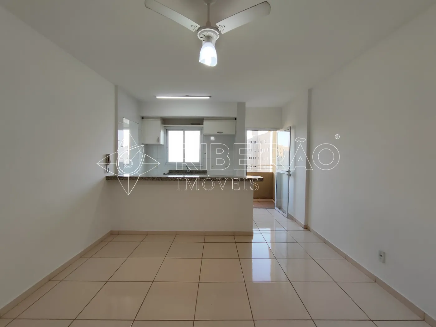 Alugar Apartamento / Padr&atilde;o em Ribeir&atilde;o Preto R$ 1.700,00 - Foto 2