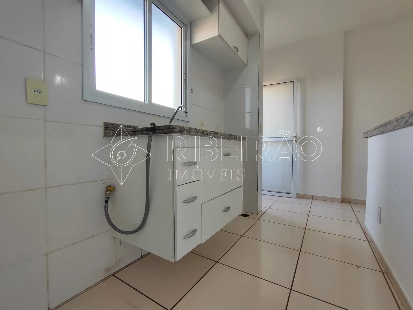 Alugar Apartamento / Padr&atilde;o em Ribeir&atilde;o Preto R$ 1.700,00 - Foto 12