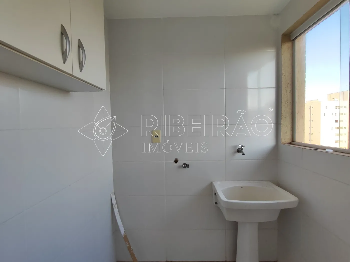 Alugar Apartamento / Padr&atilde;o em Ribeir&atilde;o Preto R$ 1.700,00 - Foto 14