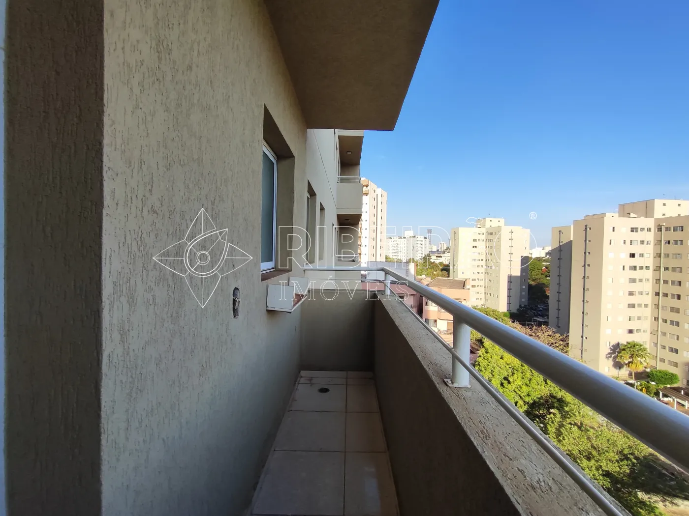 Alugar Apartamento / Padr&atilde;o em Ribeir&atilde;o Preto R$ 1.700,00 - Foto 17