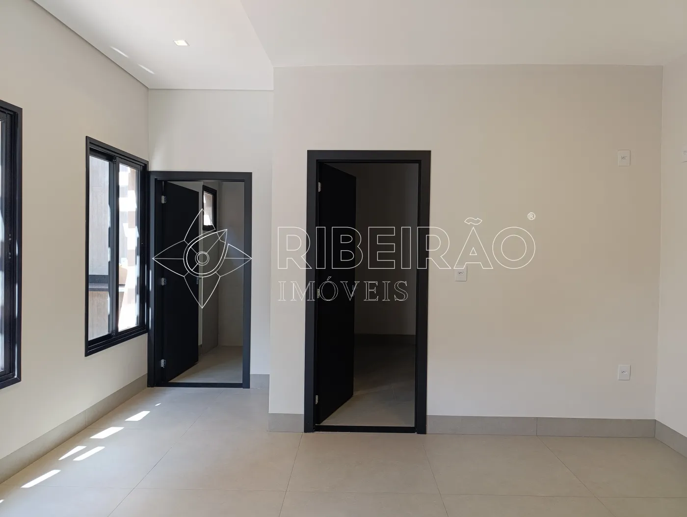 Alugar Comercial / Sal&atilde;o em Ribeir&atilde;o Preto R$ 2.700,00 - Foto 6