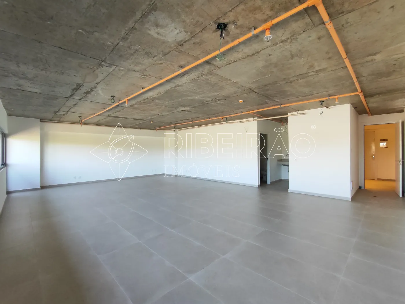 Alugar Comercial / Sala em Ribeir&atilde;o Preto R$ 11.000,00 - Foto 3