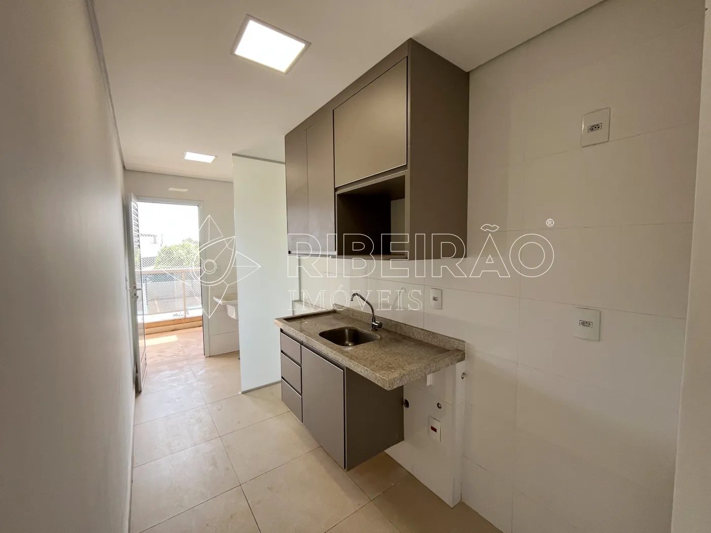 Alugar Apartamento / Padr&atilde;o em Ribeir&atilde;o Preto R$ 2.800,00 - Foto 2