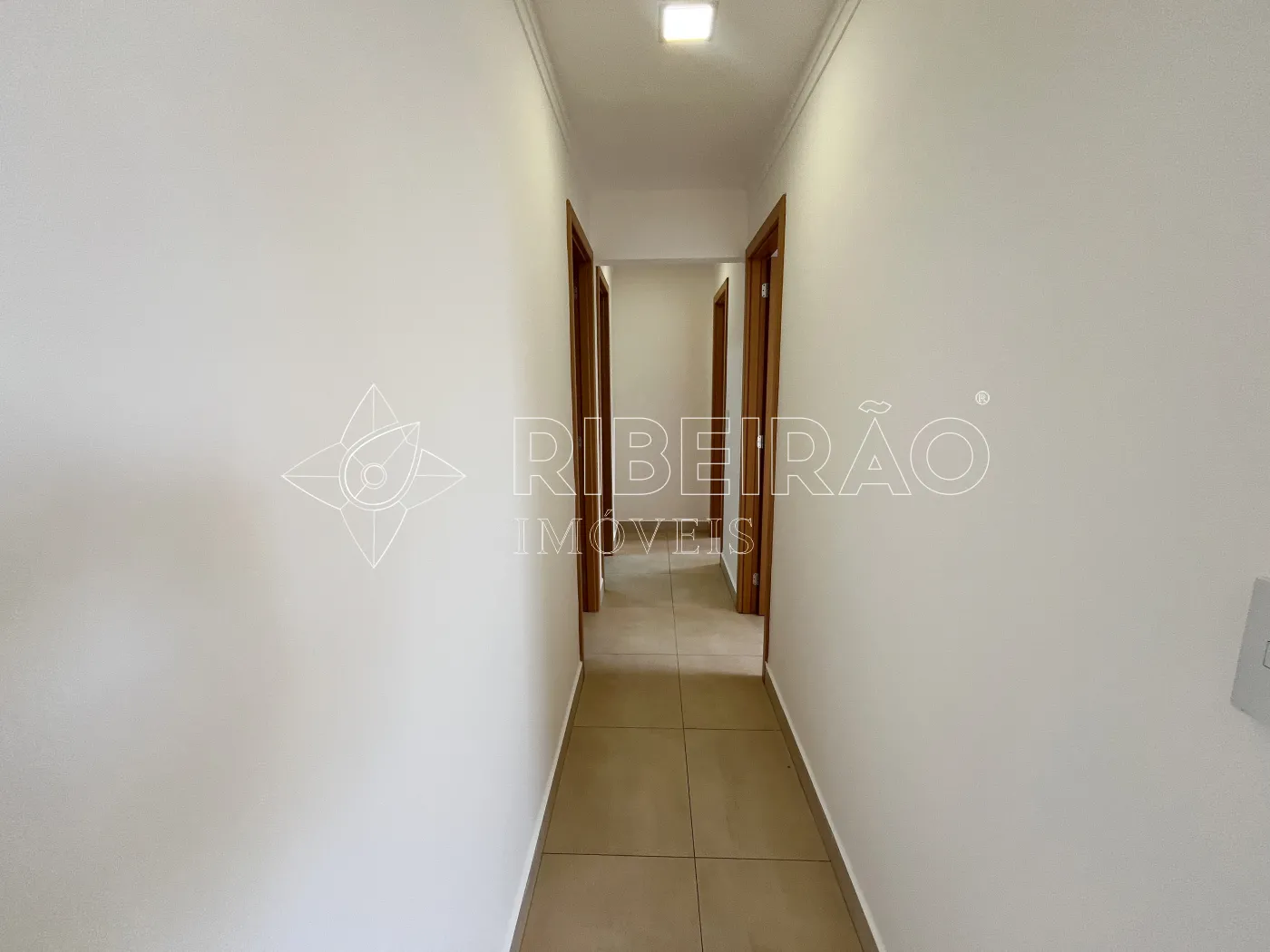 Alugar Apartamento / Padr&atilde;o em Ribeir&atilde;o Preto R$ 2.800,00 - Foto 16