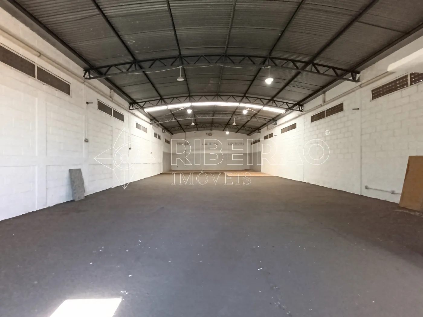 Alugar Comercial / Galp&atilde;o em Ribeir&atilde;o Preto R$ 4.500,00 - Foto 1