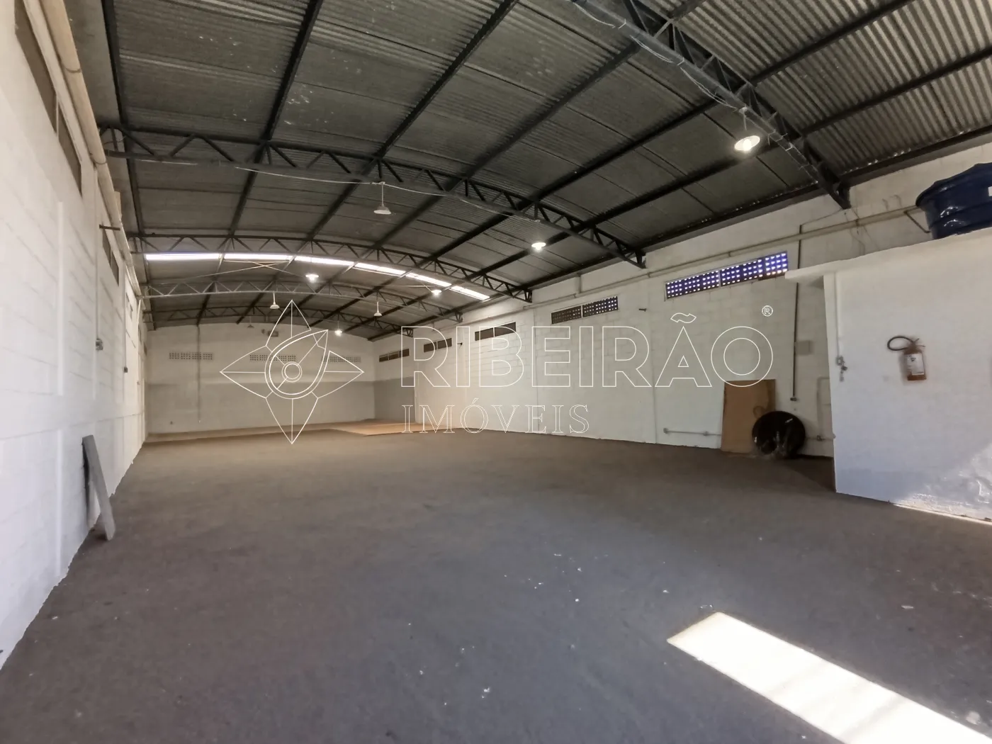 Alugar Comercial / Galp&atilde;o em Ribeir&atilde;o Preto R$ 4.500,00 - Foto 3