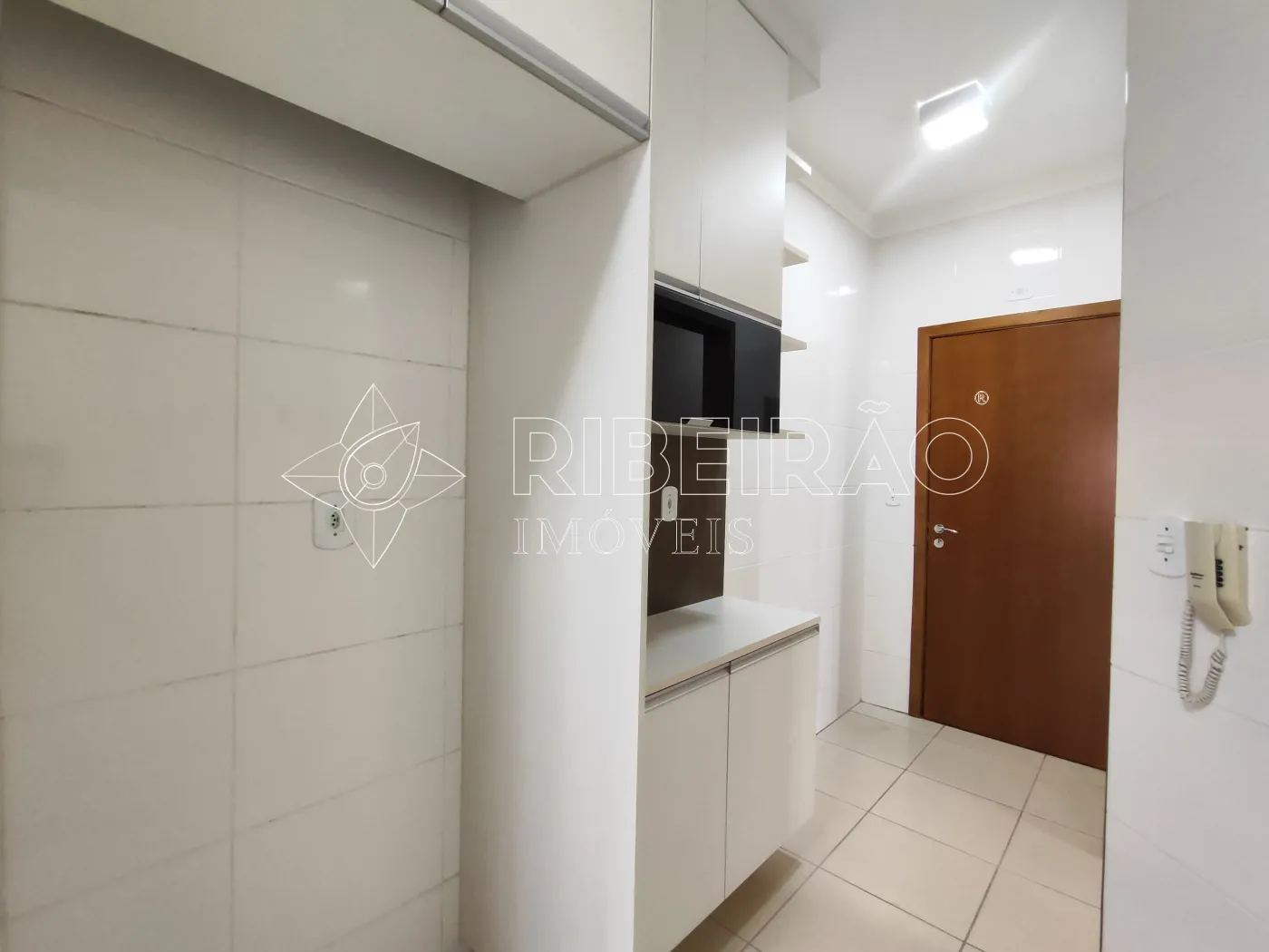 Alugar Apartamento / Padr&atilde;o em Ribeir&atilde;o Preto R$ 4.000,00 - Foto 19