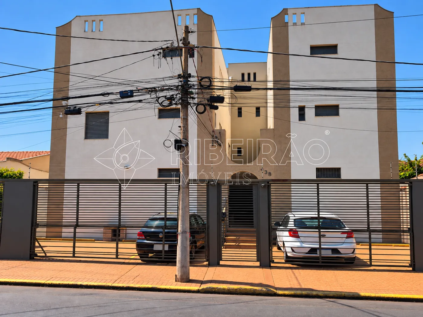 Comprar Apartamento / Padr&atilde;o em Ribeir&atilde;o Preto R$ 245.000,00 - Foto 1