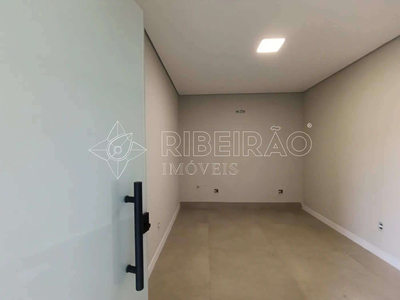 Alugar Comercial / Sala em Ribeir&atilde;o Preto R$ 1.350,00 - Foto 6