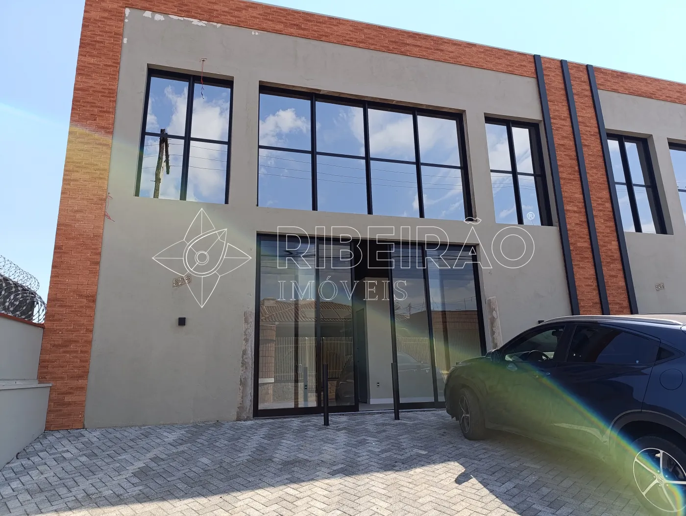 Alugar Comercial / Sala em Ribeir&atilde;o Preto R$ 1.800,00 - Foto 1