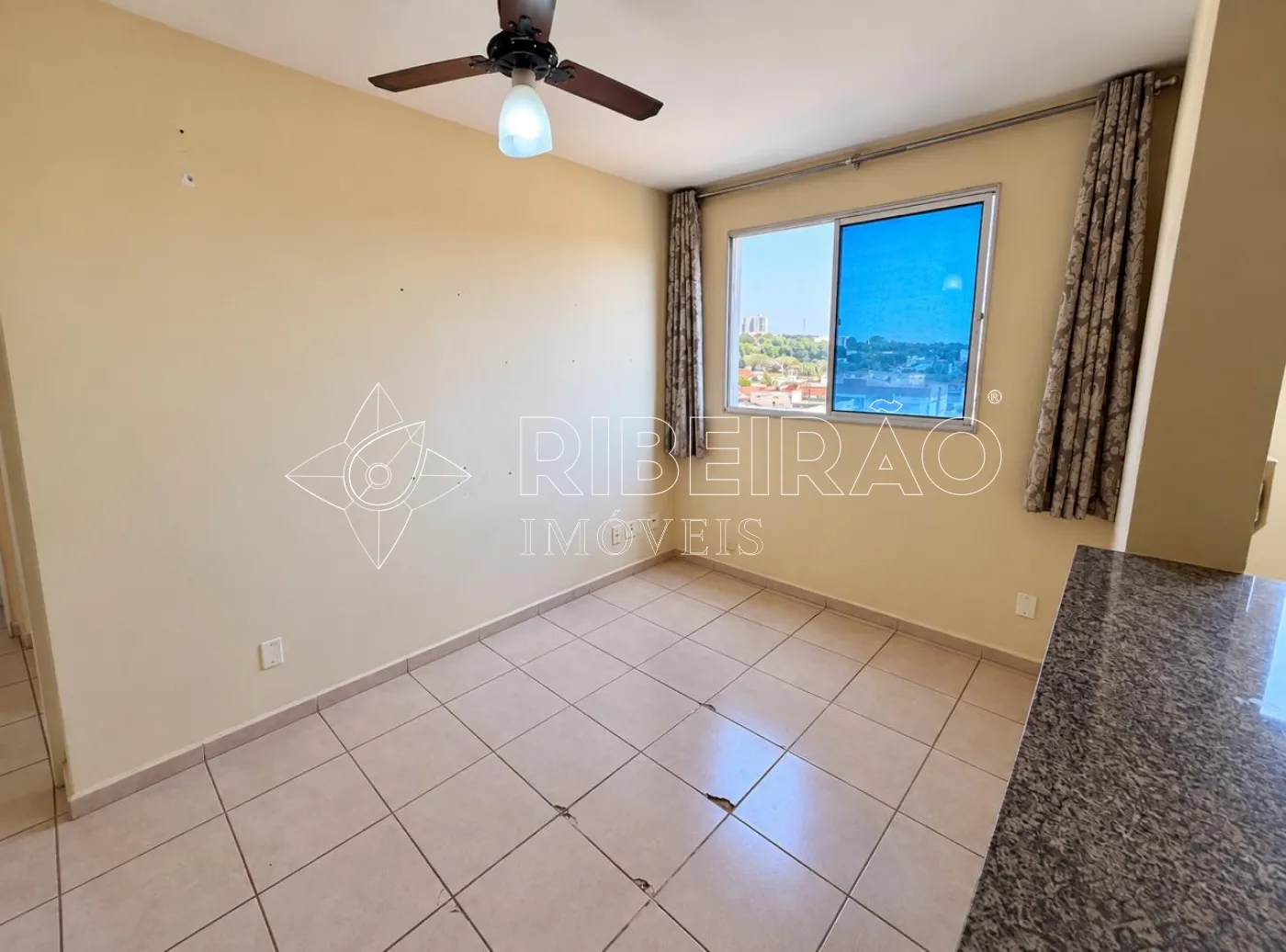Alugar Apartamento / Padr&atilde;o em Ribeir&atilde;o Preto R$ 810,00 - Foto 2
