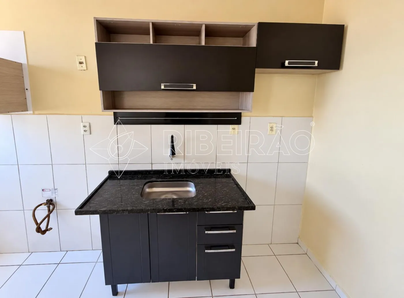 Alugar Apartamento / Padr&atilde;o em Ribeir&atilde;o Preto R$ 810,00 - Foto 6