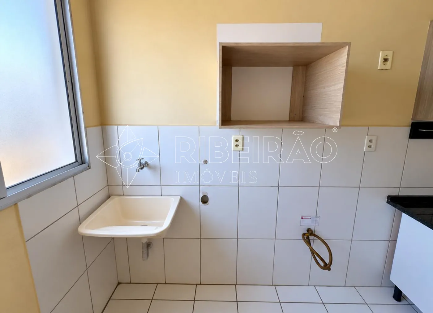 Alugar Apartamento / Padr&atilde;o em Ribeir&atilde;o Preto R$ 810,00 - Foto 14