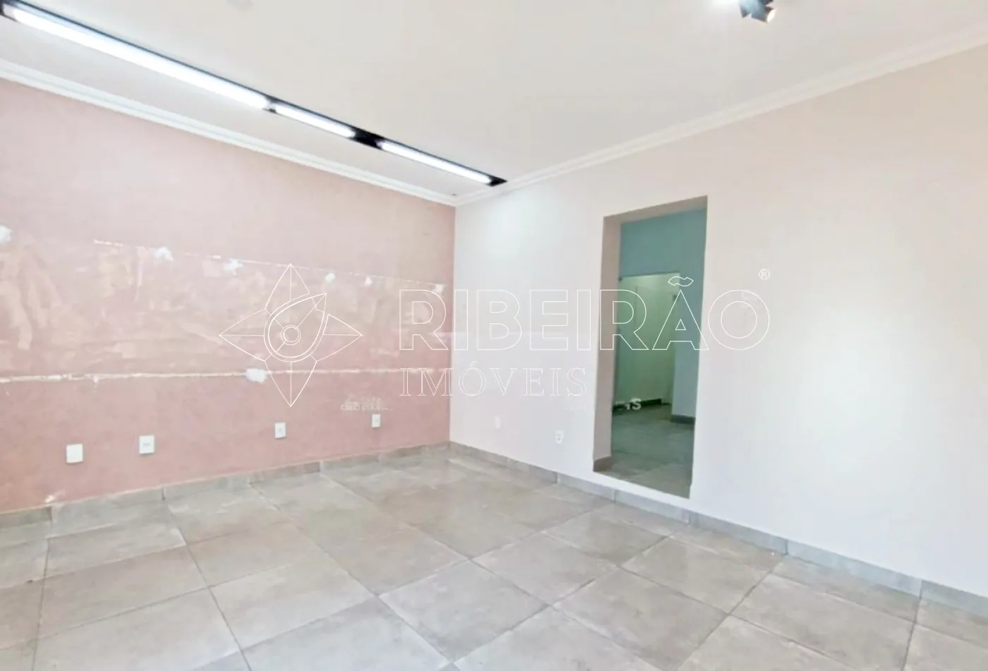 Alugar Comercial / Loja em Ribeir&atilde;o Preto R$ 1.800,00 - Foto 4
