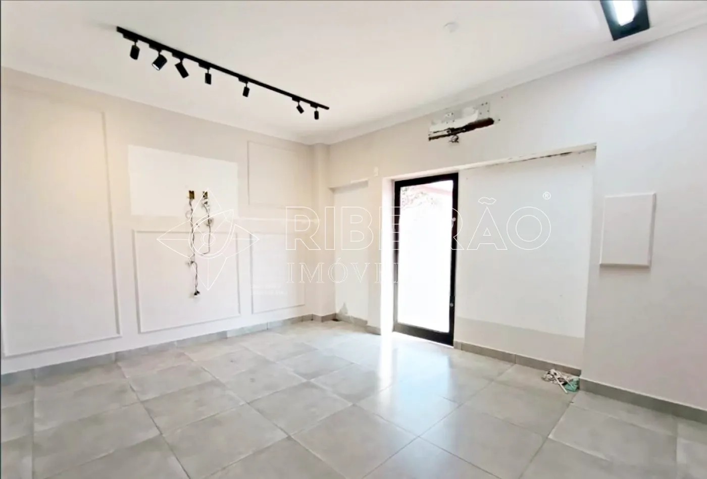 Alugar Comercial / Loja em Ribeir&atilde;o Preto R$ 1.800,00 - Foto 18