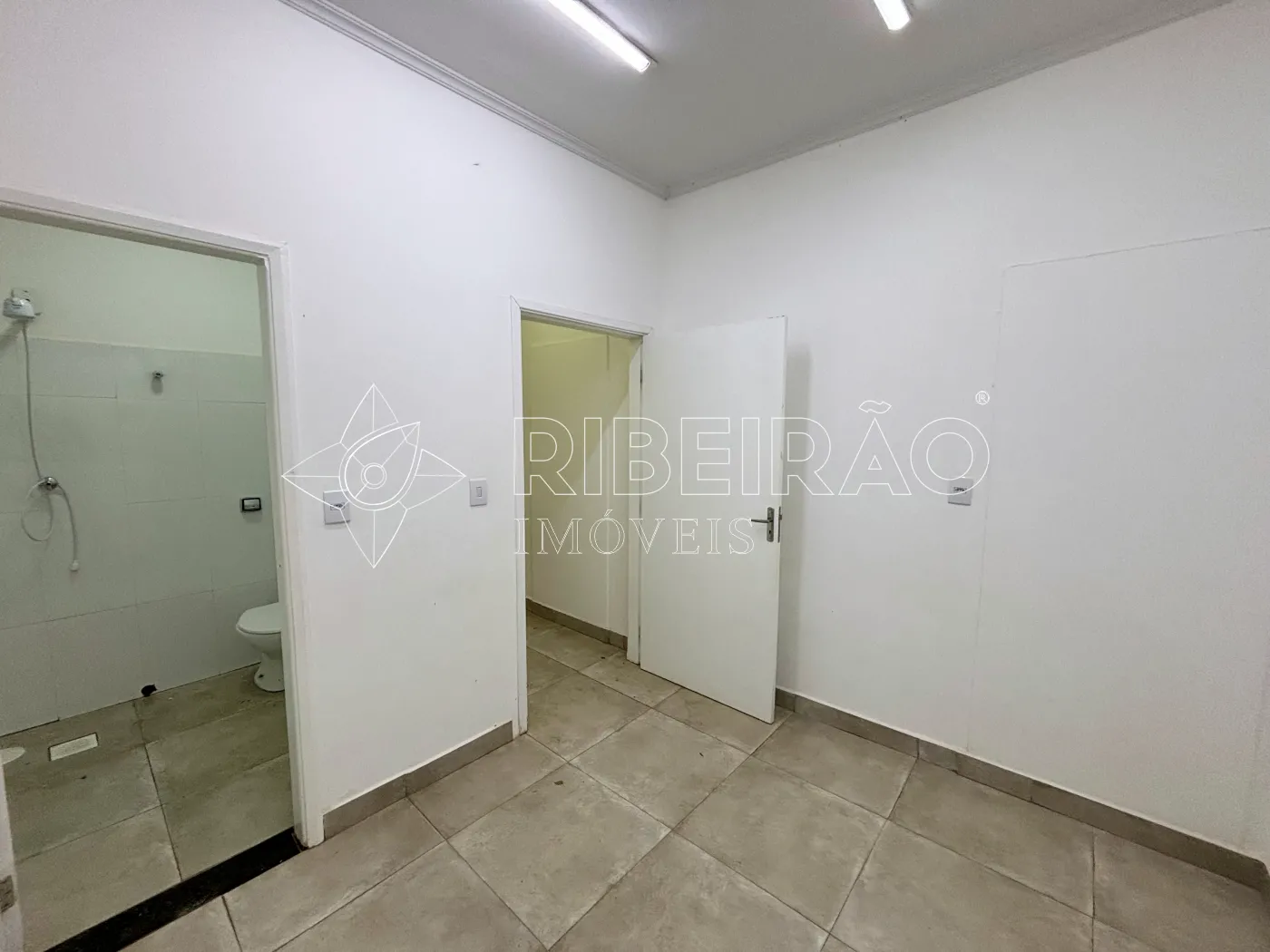 Alugar Comercial / Loja em Ribeir&atilde;o Preto R$ 2.300,00 - Foto 11