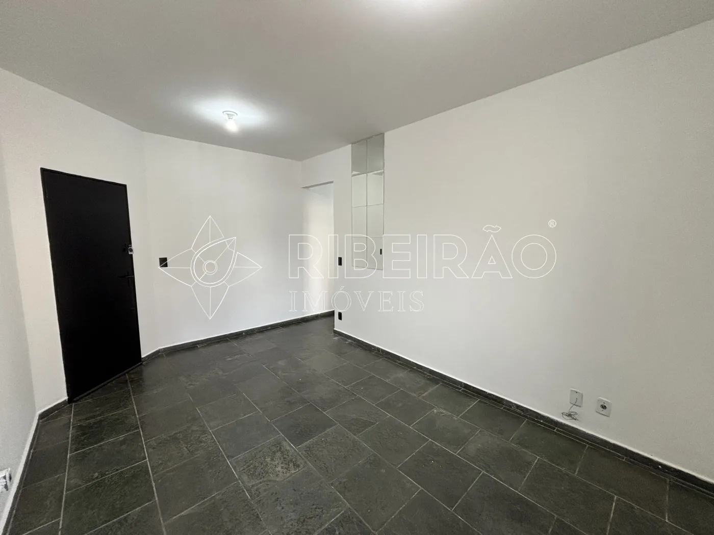 Alugar Apartamento / Padr&atilde;o em Ribeir&atilde;o Preto R$ 1.200,00 - Foto 2