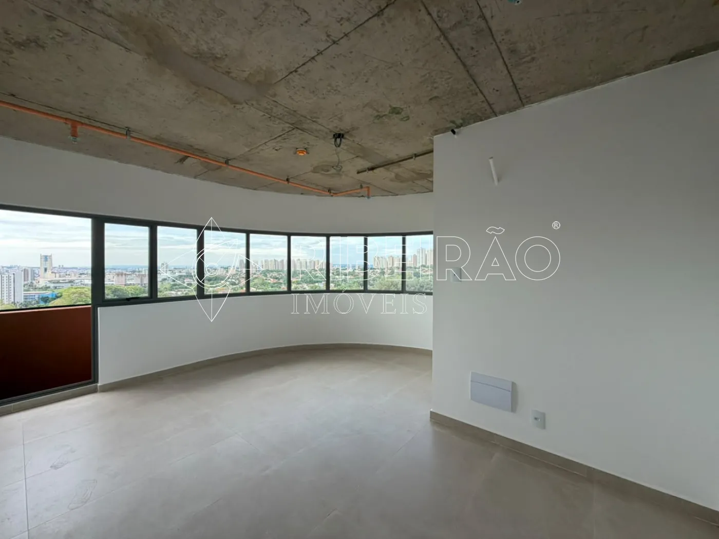 Alugar Comercial / Sala em Ribeir&atilde;o Preto R$ 3.500,00 - Foto 2