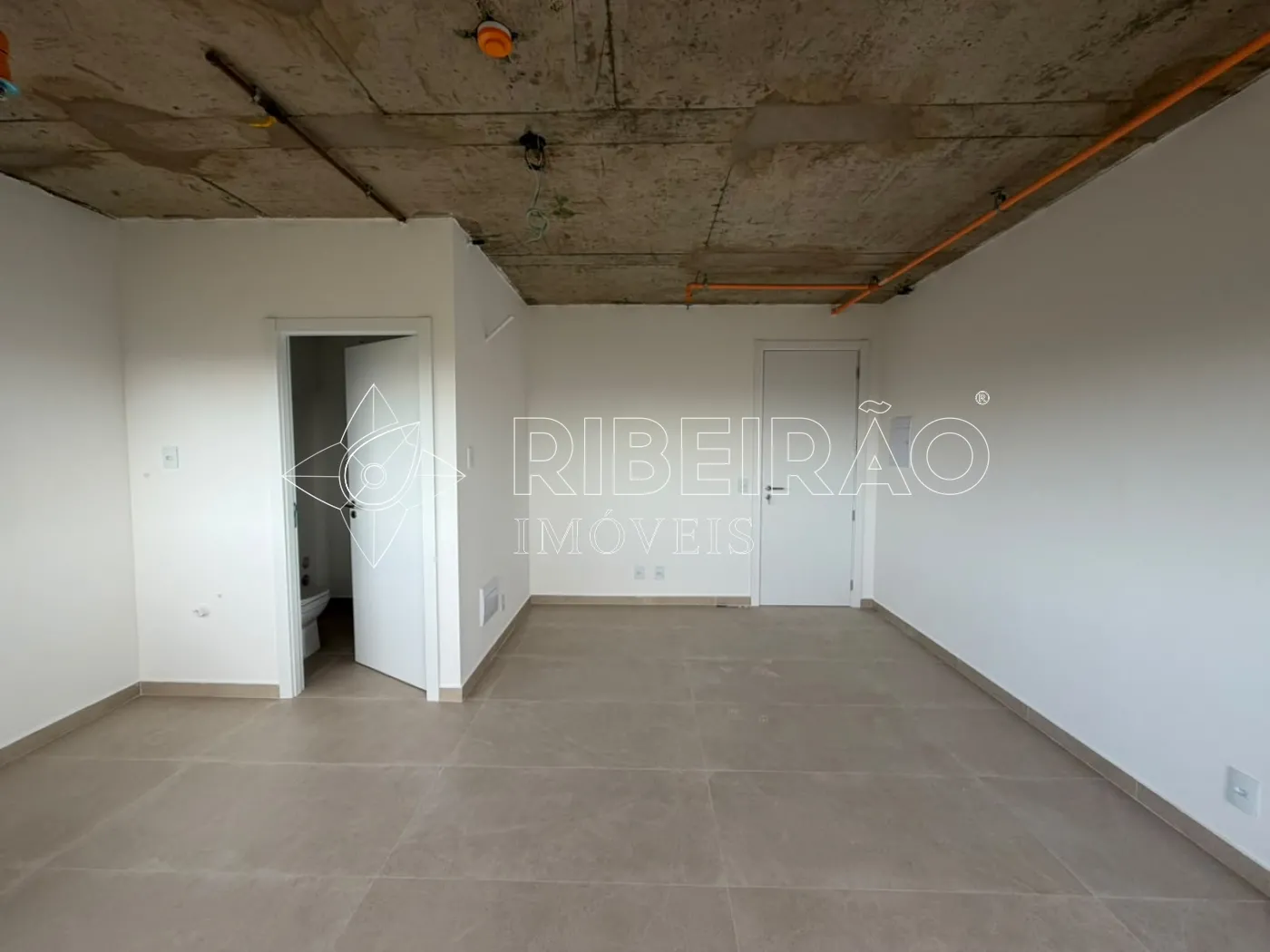 Alugar Comercial / Sala em Ribeir&atilde;o Preto R$ 3.500,00 - Foto 6